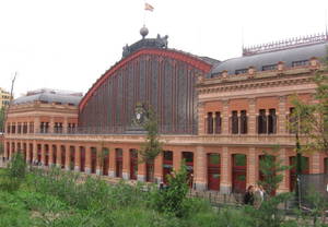 Гара Atocha в Мадрид